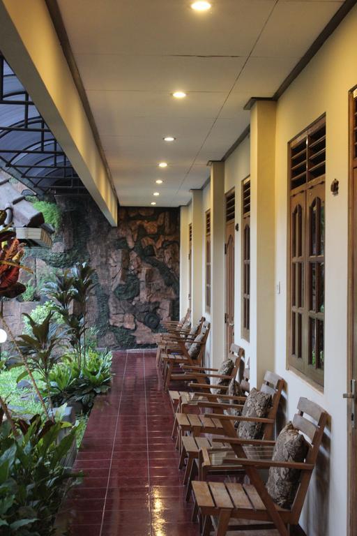 Prambanan Guesthouse Yogyakarta Exterior photo